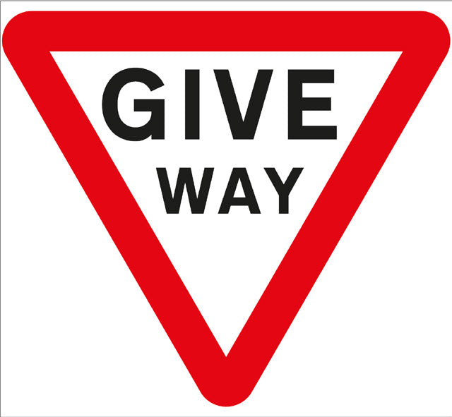 GIVE WAY Sign 600x650 Correx